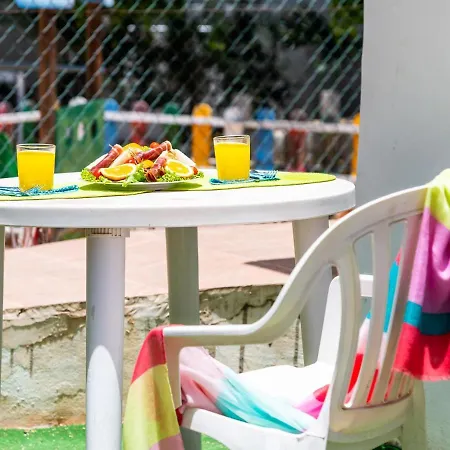 102 Bright Accomodation With Pool View شقة *